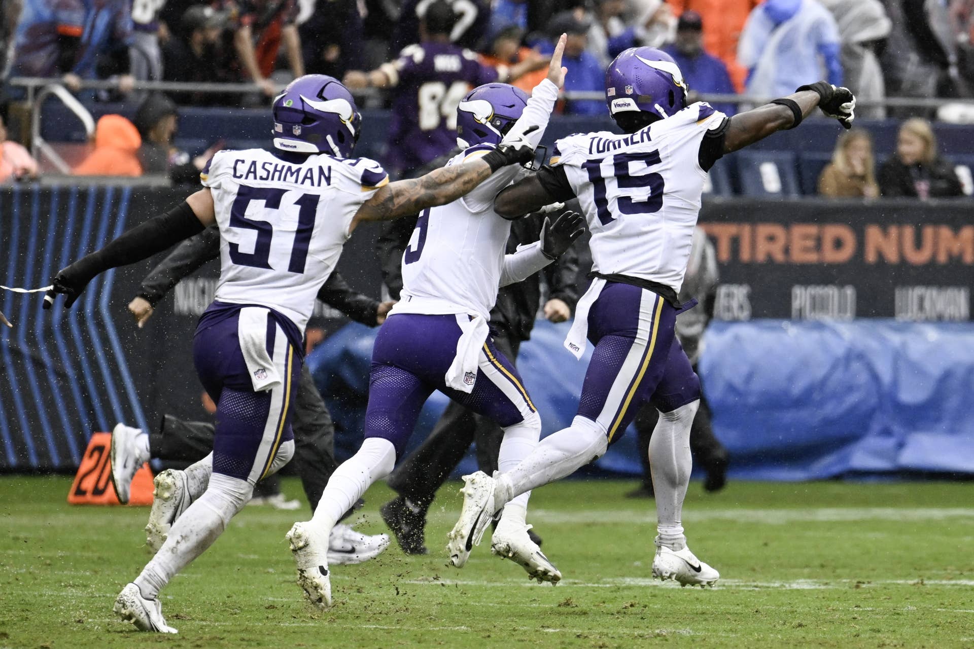 By the numbers: Vikings defense completely derails Bears hype train ...