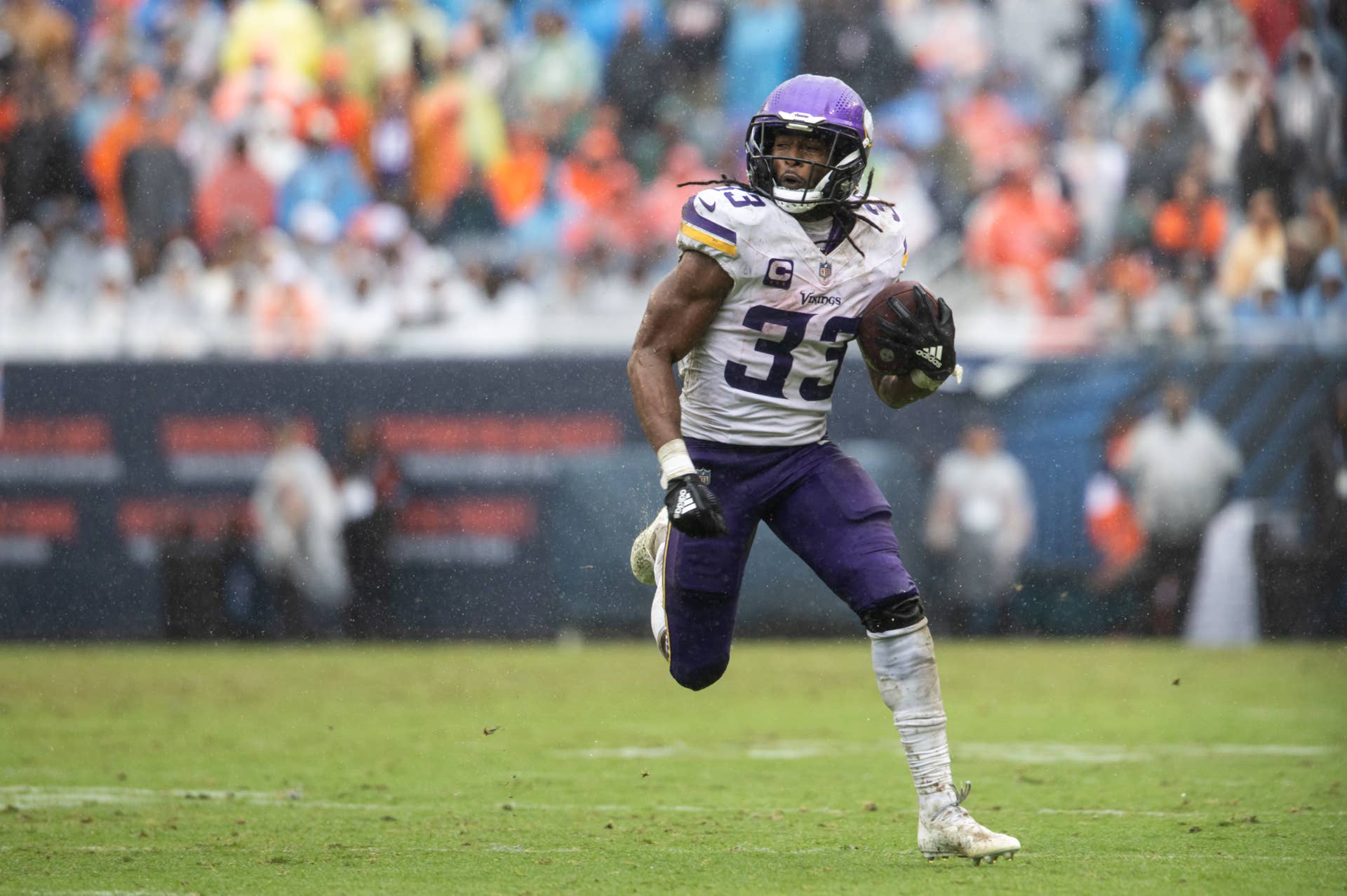 Final Vikings-Bucs injury report: Aaron Jones is a go, TB down 2 key ...