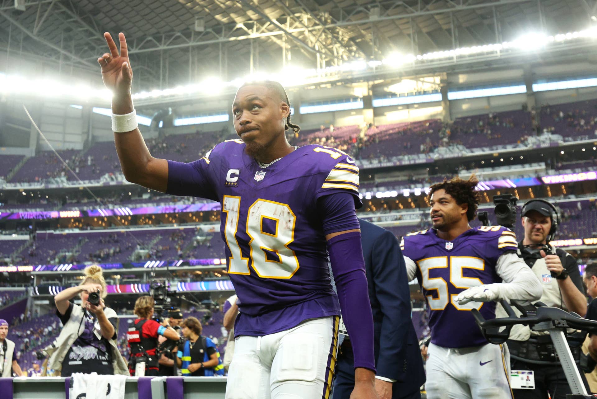 Green Goodbye Sign Rapoport hints Justin Jefferson could sit until after Vikings' bye ...